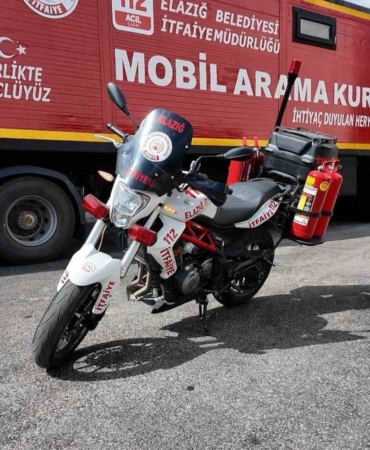 elazig-itfaiyesinin-guclendirilmis-motosiklet-ve-mobil-mudahale-araci-filosuyla-yeni-donem-ZKurab5d.jpg