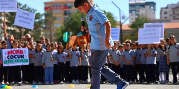 Elazığ Öğrencilerinin Gazzeli Akranları İçin Dayanışma Etkinliği