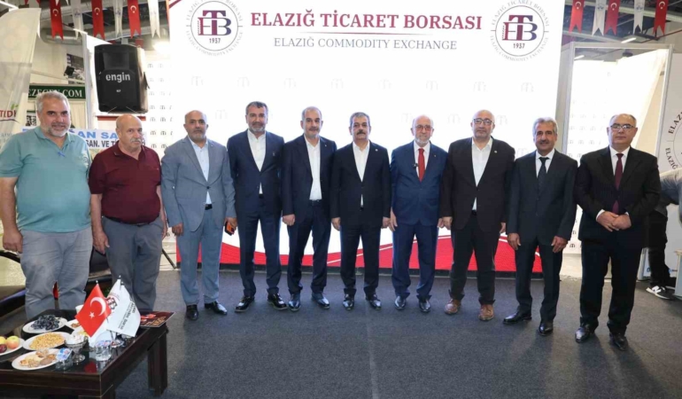 elazig-ticaret-borsasi-fuarinda-yogun-ilgi-gordu-lidujLjx.jpg