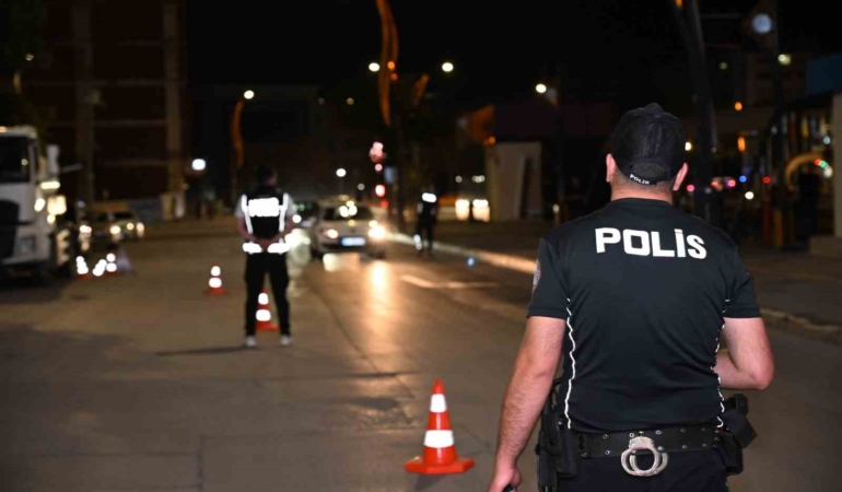 elazigda-genis-kapsamli-asayis-uygulamasi-DBkiRQP6.jpg