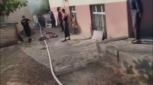 Elazığ’da Odunluk ve Kilerde Yangın Olayı