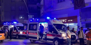 elazigda-zincirleme-trafik-kazasi-iki-yarali-IWt4Ib92.jpg