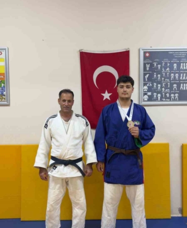 elazigli-sporcu-ali-asaf-ciceke-uluslararasi-davet-N8lnndkI.jpg