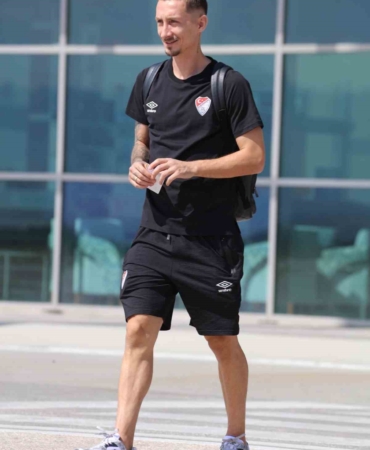 elazigspor-21-futbolcuyla-sahalara-cikmaya-hazirlaniyor-PxACcGXF.jpg