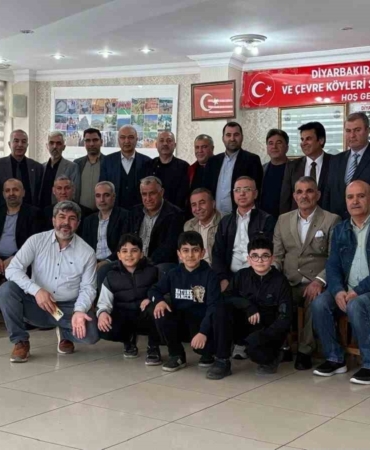 festivalde-1-ton-cermik-biberi-ucretsiz-dagitimi-heyecani-qQsVKVGQ.jpg