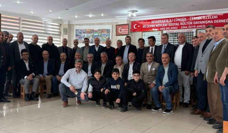 festivalde-1-ton-cermik-biberi-ucretsiz-dagitimi-heyecani-qQsVKVGQ.jpg
