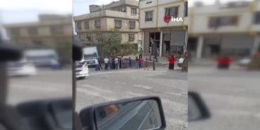 gaziantepte-freni-bosalan-kamyonun-elektrik-diregi-ve-eve-carparak-durdurulmasi-kAihqmCD.jpg