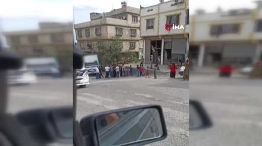 Gaziantep’te Freni Boşalan Kamyonun Elektrik Direği ve Eve Çarparak Durdurulması