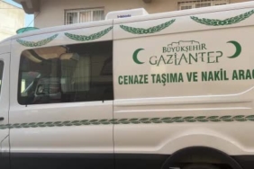Ticari Araç Takla Attı: Sürücü Şans Eseri Hayatta Kaldı!