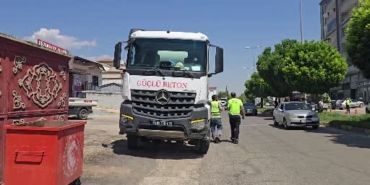gaziantepte-otomobil-ve-beton-mikseri-carpismasi-4-yarali-a1MNbGmk.jpg