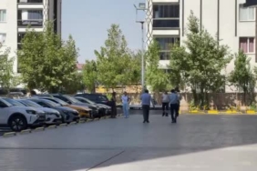 Yüksekova'da Bayram Namazı Coşkusu: Camilere Akın Etme Anları