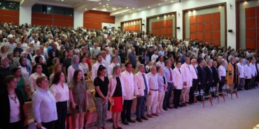 inonu-universitesi-tip-fakultesinde-beyaz-onluk-giyme-heyecani-qdVLReFU.jpg