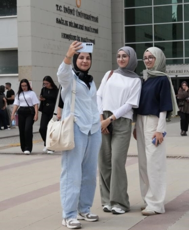 inonu-universitesinde-yeni-donem-heyecani-basladi-nJbjs8Rs.jpg