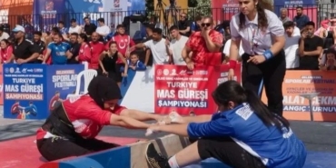 istanbuldan-madalyalarla-donen-elazigli-gurescilerin-basari-hikayesi-aKHENwAn.jpg