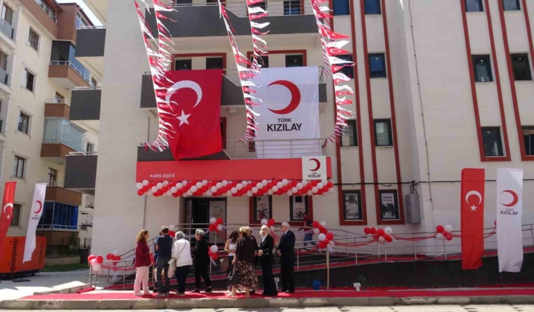 karsta-dayanismanin-kalbi-kizilay-asevi-7-bin-kisiye-umut-kapisi-5wxnHB1i.jpg