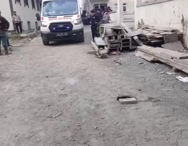 karsta-motosikletli-saldiri-bir-kadin-ve-bir-erkek-silahla-yaralandi-G5gMZVQ4.jpg