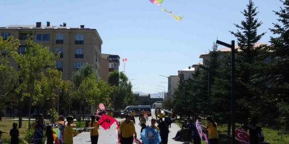 Kars’ta Uçurtma Gökyüzü Çocuklara Kalsın Projesi