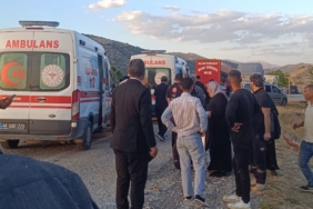 Malatya'da Cip ile Çarpışan Otomobil Ters Döndü: İki Yaralı!
