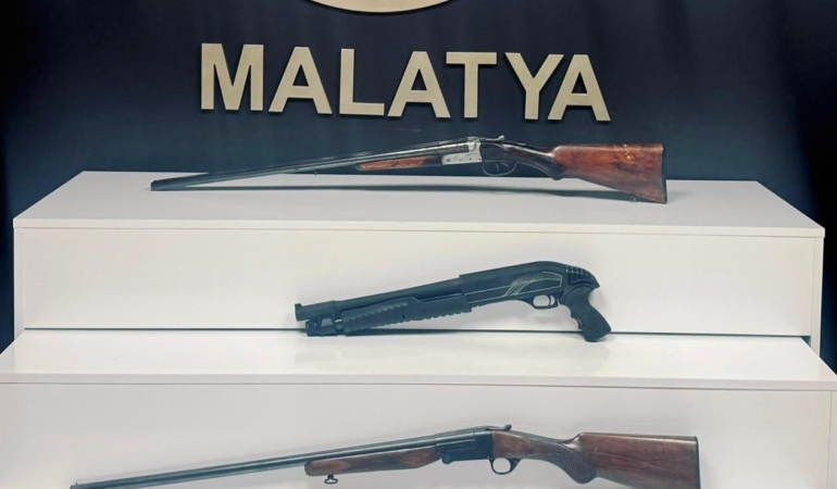 malatyada-yasadisi-silah-ticareti-operasyonu-ve-3-gozalti-6WfvYw4k.jpg