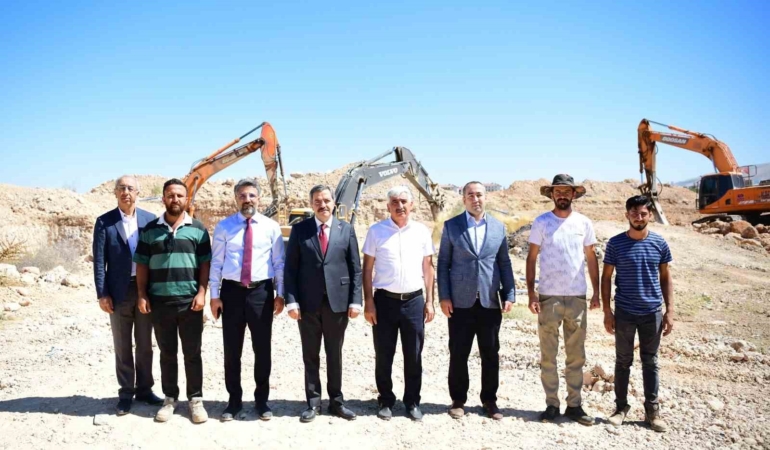 mtude-merkezi-kutuphane-ve-kampus-meydani-projelerinde-calismalar-basladi-TvYOTidL.jpg