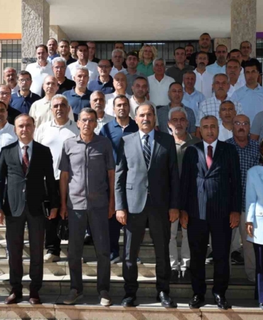 ortaokul-mudurleriyle-milli-egitim-muduru-gun-toplantisi-dCcPTeM1.jpg