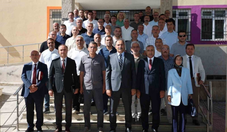 ortaokul-mudurleriyle-milli-egitim-muduru-gun-toplantisi-dCcPTeM1.jpg