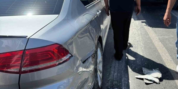 Siirt’te Kamyon Kırmızı Işıkta Bekleyen Araçlara Çarptı