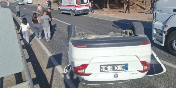 Siirt’te Otomobil Takla Attı: İki Kişi Ölümden Döndü