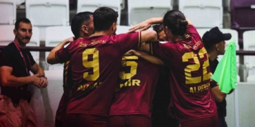teknik-direktor-bozkurttan-futbolculara-iki-gunluk-izin-qyv4DpOP.jpg
