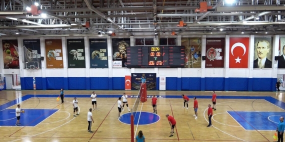 Tunceli’de Ahilik Haftası: Protokol ve Esnaf Voleybol Sahasında Buluşuyor