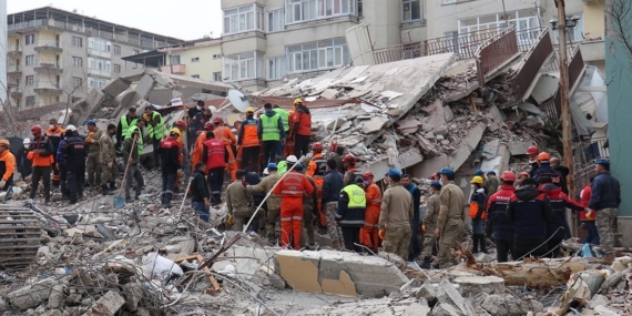 Vali Yardımcısının Yargılandığı Enkaz Demirleri Davasında İlk Duruşma