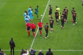 Malatya'da 4 Katlı Binanın Çatısında Çıkan Yangın