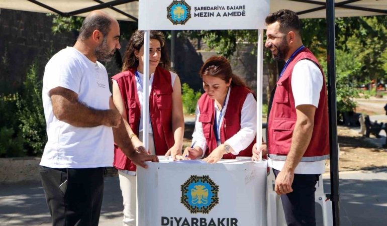 yerinde-cozum-ekipleriyle-800-vatandasla-saha-calismasi-PpyyHakQ.jpg