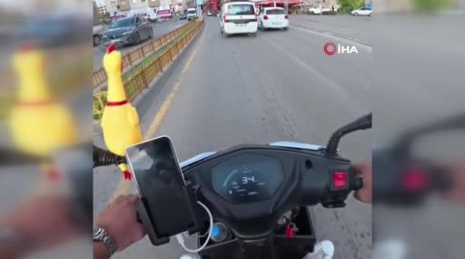 Yol Tartışması Kask Kamerasıyla Güldürüyle Son Buldu: O Anlar Kamerada