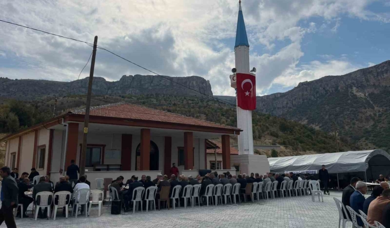 akcadagda-keklikpinari-camisi-ibadete-acildi-mb6p4gR2.jpg