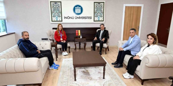 Avrupa Şampiyonu Hatice Akbaş’tan Rektör Akpolat’a Özel Ziyaret