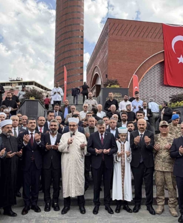bakan-ciftci-batmanda-kardeslik-kulliyesi-camisinin-acilisini-gerceklestirdi-9GaLcMrp.jpg
