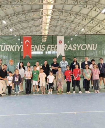 batmanda-amator-spor-haftasi-tenis-turnuvasi-sonuclari-YypMIUIt.jpg