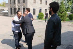 Diyarbakır'da İki Araç Çarpıştı: Detaylar ve Son Gelişmeler