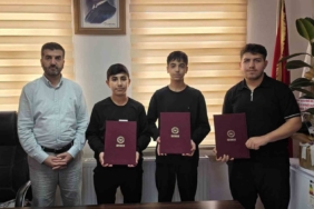 Çermik'te Bir Asırdır Sürdürülen Kandil Geleneği