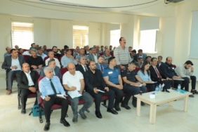 Dicle Kaymakamı Atış, Esnaf ve Vatandaşlarla Buluştu