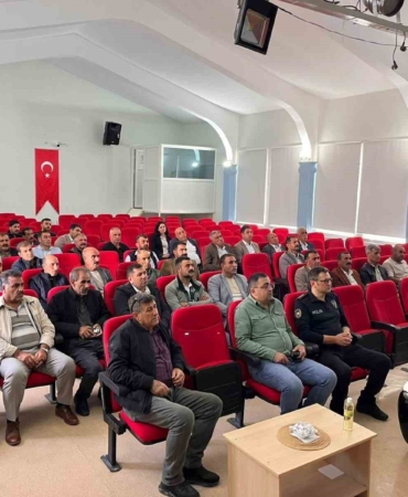 dicle-kaymakami-atis-muharlarla-bulusmasi-rsyvkaag.jpg