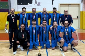 Elazığ’da Oyuncak Deposu Yangınıyla Mücadele