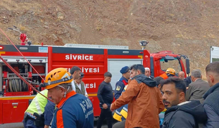 elazigda-canli-hayvan-tasiyan-tirin-devrilmesi-ve-yaralanma-olayi-EyGzVESC.jpg