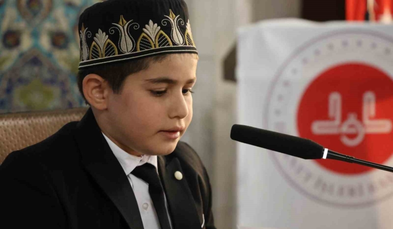elazigda-kuran-i-kerimi-guzel-okuma-bolge-finali-heyecani-8npeqzHg.jpg