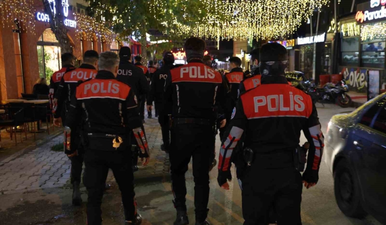 elazigda-ogrencilerin-yogun-oldugu-alanlar-denetlendi-rfWlMz9T.jpg