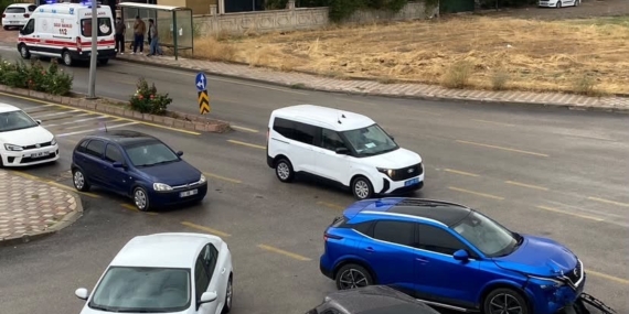 Elazığ’da Trafic Kazası ve 3 Yaralı ile İlgili Detaylar