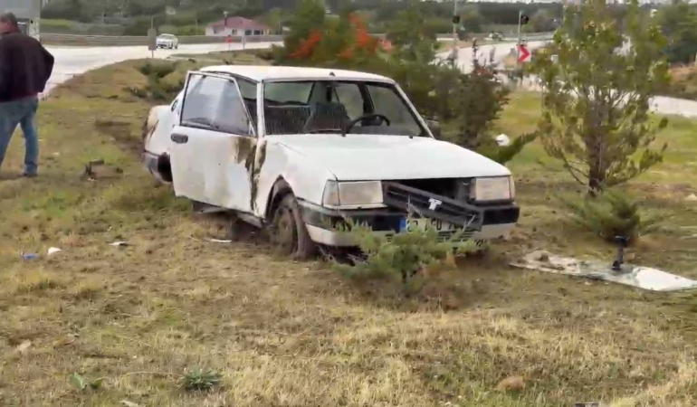 elazigda-trafik-kazasi-ve-iki-yarali-iCkSwNpR.jpg