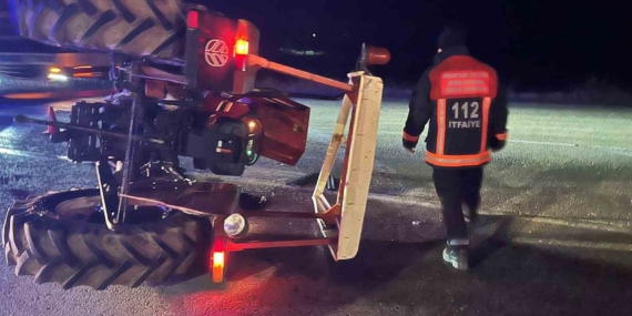 Elazığ’da Traktör ve Otomobil Çarpışması: 2 Yaralı