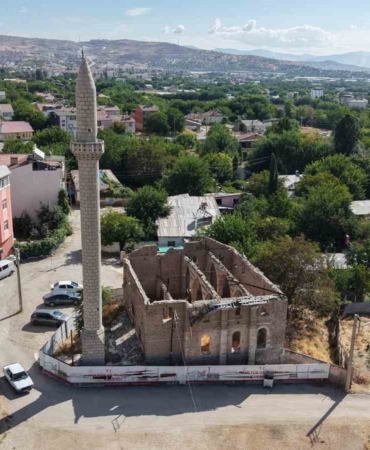 elazigdaki-300-yillik-tarihi-cami-yedi-yildir-restorasyon-bekliyor-wvAqSCXV.jpg